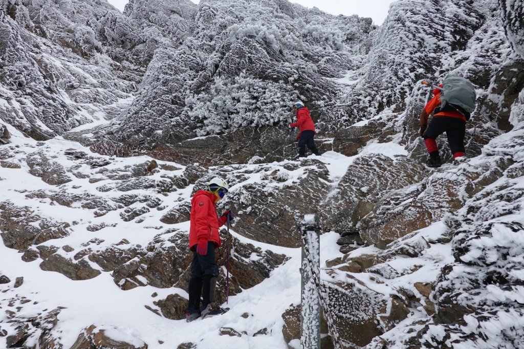 阿興阿賢~-13度的生日雪攀玉山_2706418