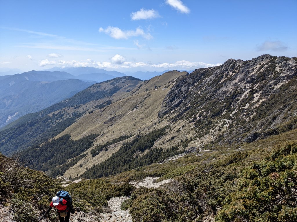 天氣很好但鹿山很遠的玉山後四峰_1750855