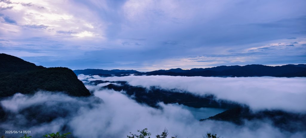 跟著雲海達人山友追雲趣 #琉璃光 #雲海流瀑 #日出雲海 #火燒雲 6/10_2811491