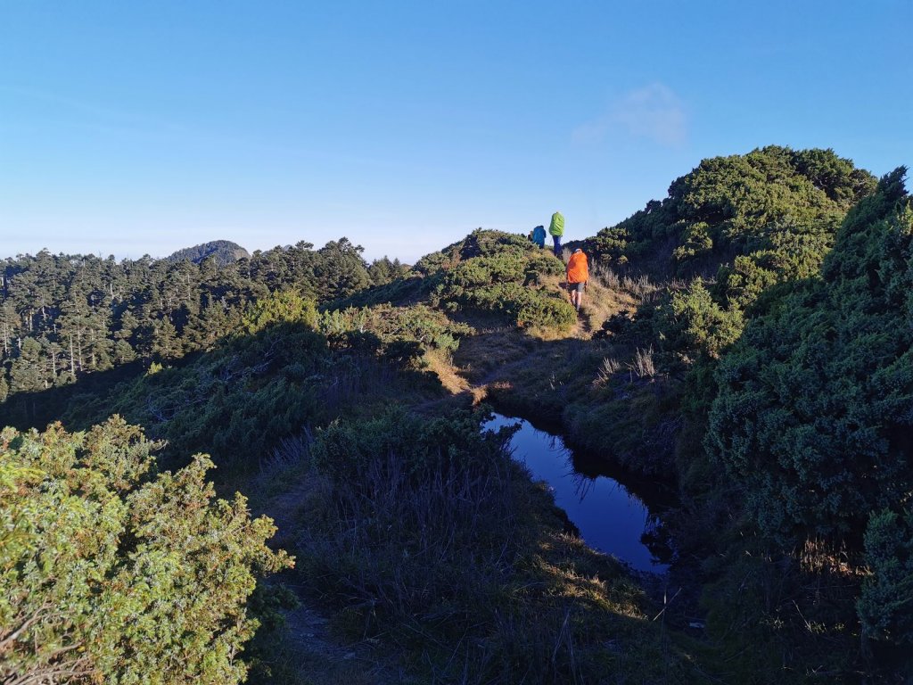 近臨雲海滿佈的干卓萬群峰-10/9~11_1139205