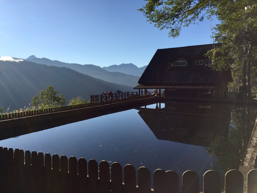 雪山東峰主峰封面圖