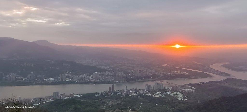 觀音山夜景/曙光/日出/斜射光_2363215
