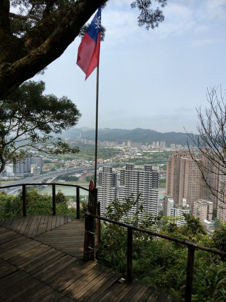 新店小獅山訪11座涼亭縱走待老坑山尋山頭_902123
