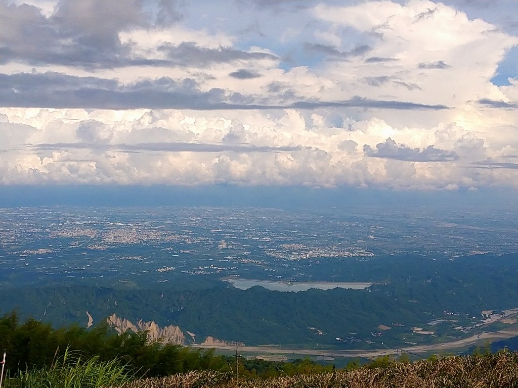 雲嶺之丘-石壁遊龍湖步道(石壁仙谷)封面圖