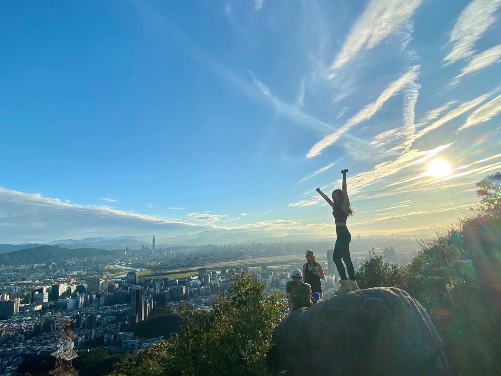 內湖金面山剪刀石_1274727