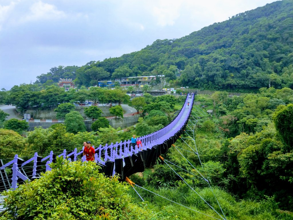 白石湖吊橋&內湖三尖(圓覺尖、忠勇山..封面圖