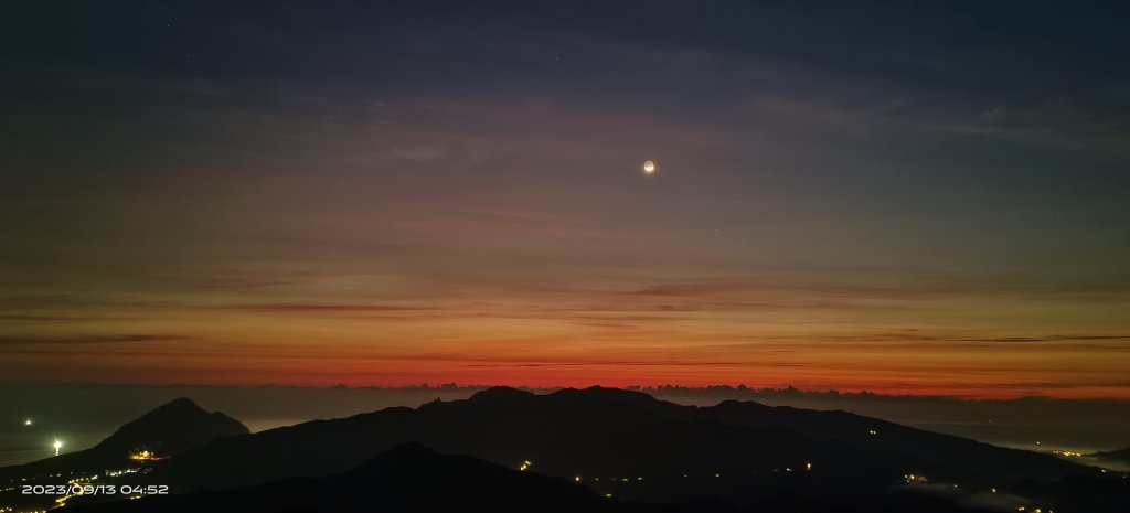 五分山月色星空夜景/晨曦火燒雲日出&石碇趴趴走追雲趣9/13封面圖