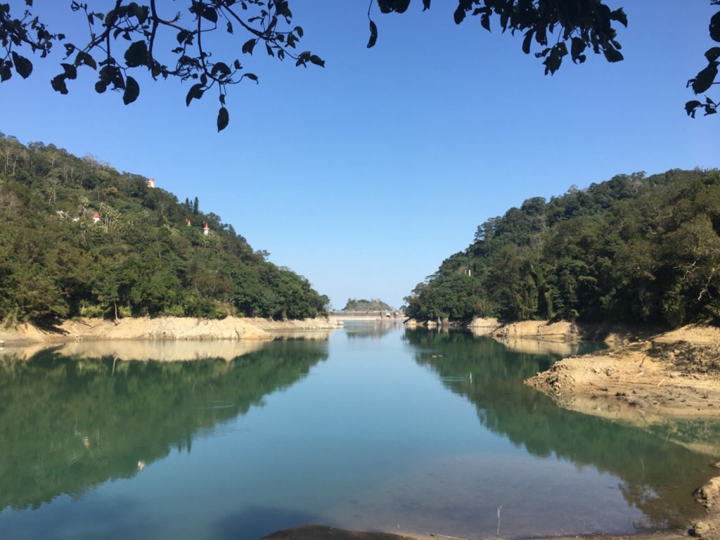 三石油（石門水庫、石牛山、石門山、油井窩山）賞鳥、望梅、觀庫、登巨石⋯ 一次🈵️足封面圖