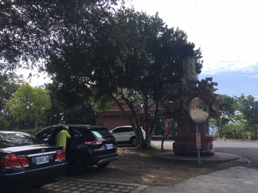 210501衝居父女同遊大尖山_1369165