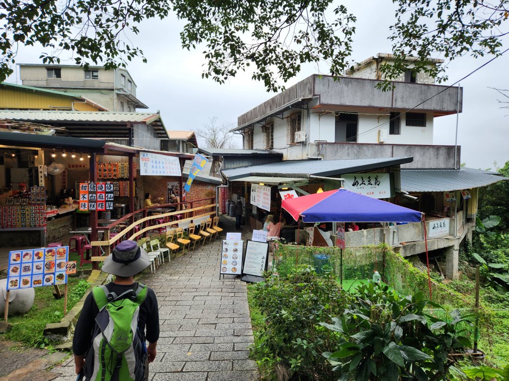 20231203 新店小獅山，待老坑山，員潭子坑山，銀河洞，和美山，碧潭_2366819