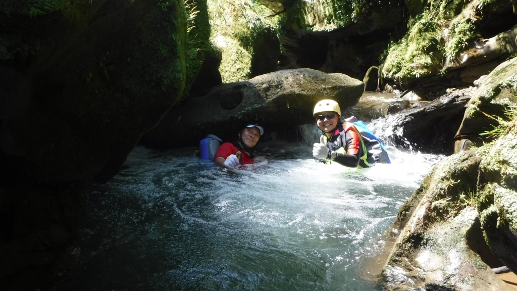 平溪線旁的山水秘境-灰窯溪溯溪_53401