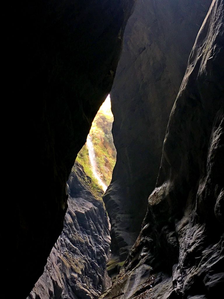 多納鬼斧神工峽谷尋幽順登藤枝山2018/04/06 _305620