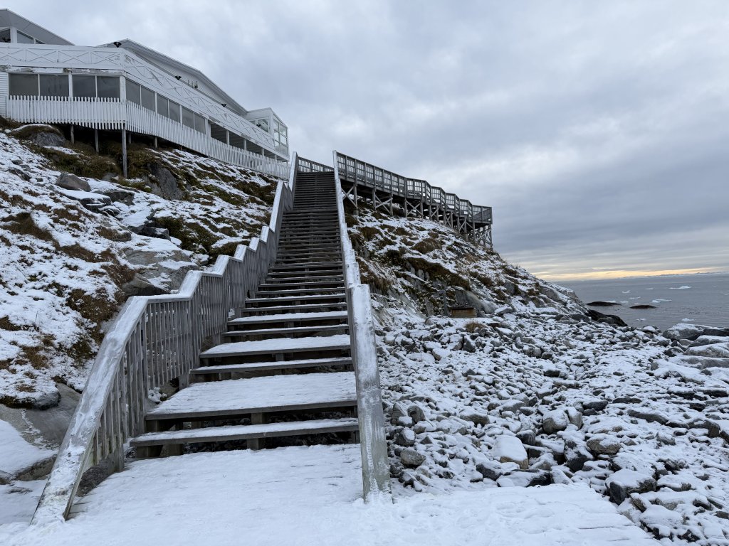 [紐約馬之行-26] 2025_1105 努克濱海木棧道(Nuuk Boardwalk)-上_2947592