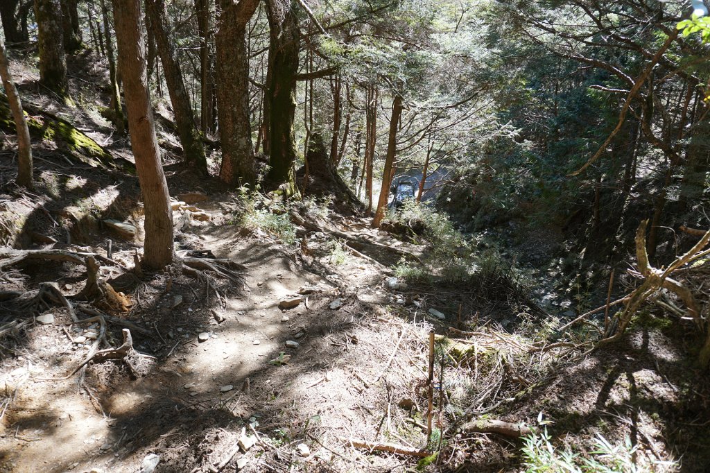 開車帶給我的樂趣不亞於爬山的旅程 郡大山_850621