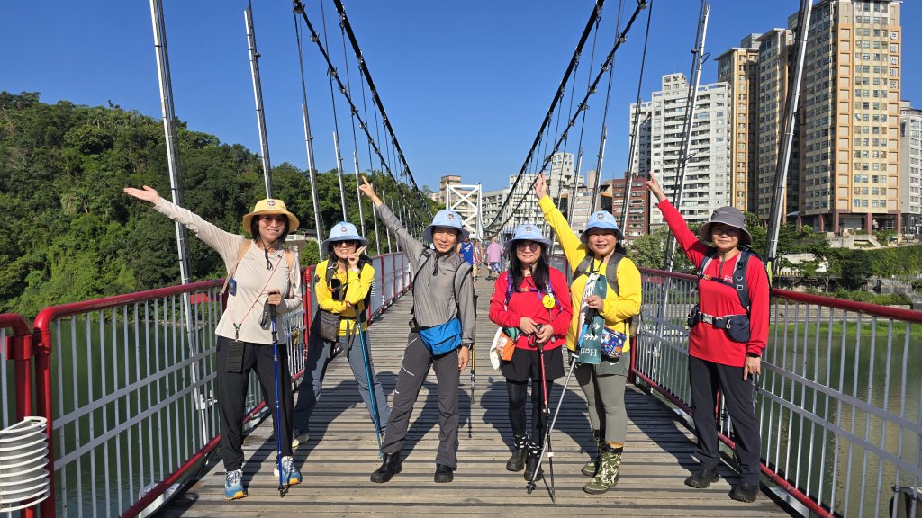 一次解鎖二任務，山頂鳥百山百鳥及新北市微笑山線和美山螢火蟲段封面圖