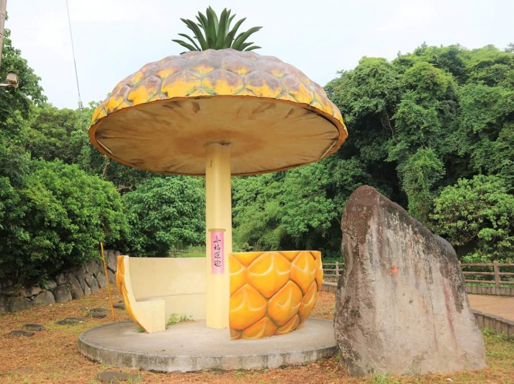 〔北投〕永春寮環狀步道-上清宮，清代種植鳳梨  並建有住宅的 鳳梨宅聚落，兩百餘年粗坑老茄苳樹封面圖