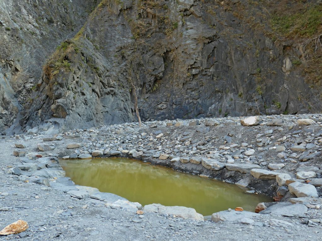 霧台朗吾呂山一場山再訪哈尤溪溫泉D1_289559