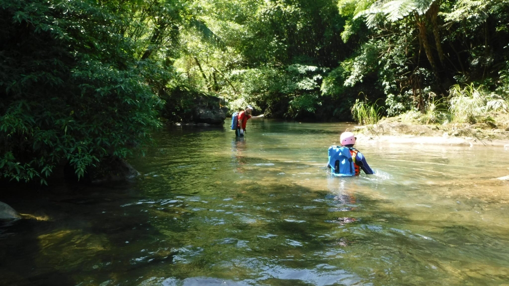 平溪線旁的山水秘境-灰窯溪溯溪_53415