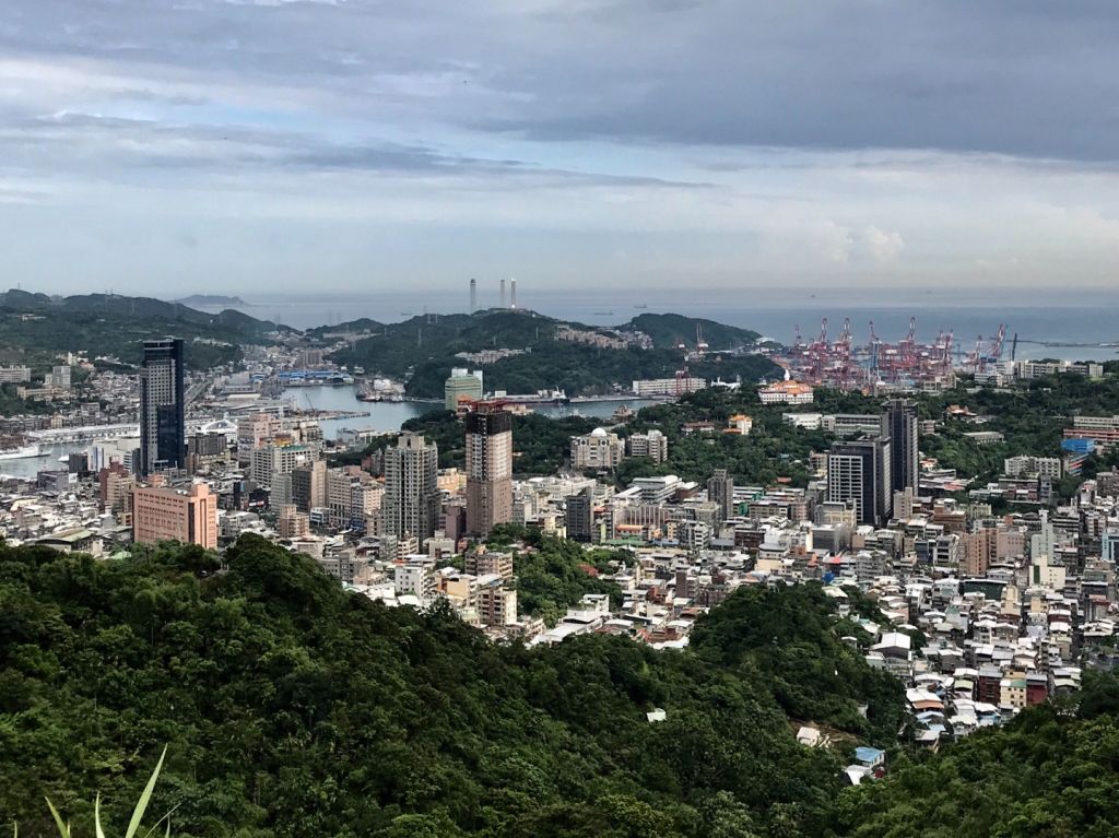劉銘傳路上紅淡山環走_390537