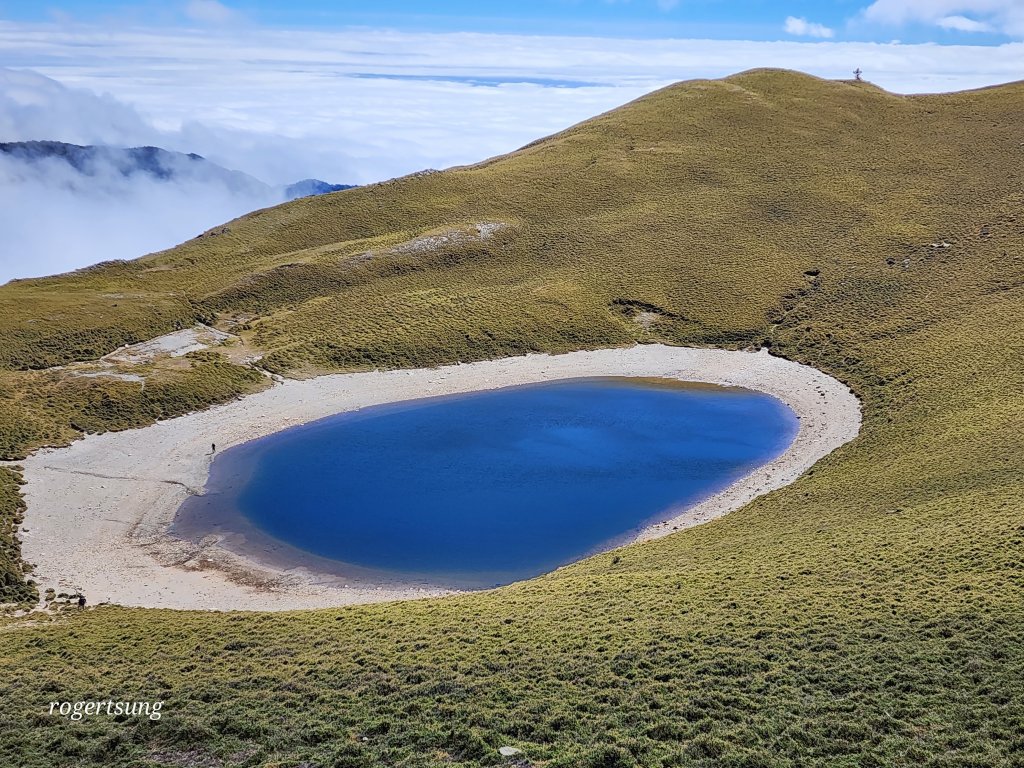 嘉明湖三天兩夜，飽覽無盡美景(嘉明湖、三叉山、向陽山)封面圖