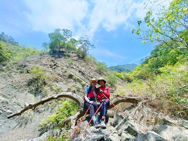 【屏東獅子鄉】海天一色。 台灣百大必訪步道~里龍山自然步道_2550797