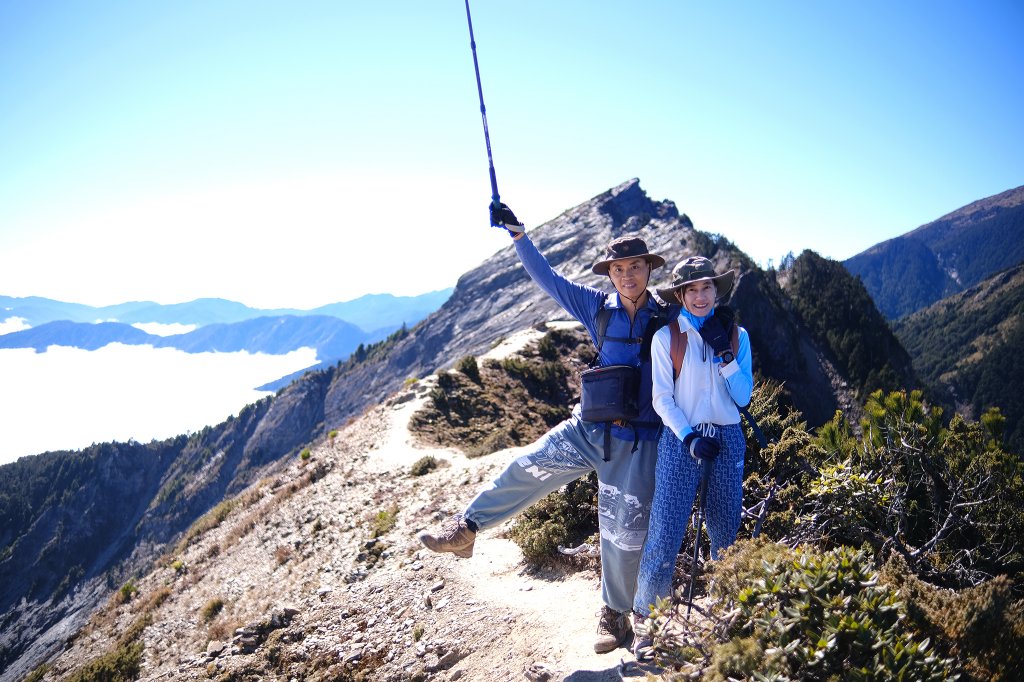 塔關山封面圖