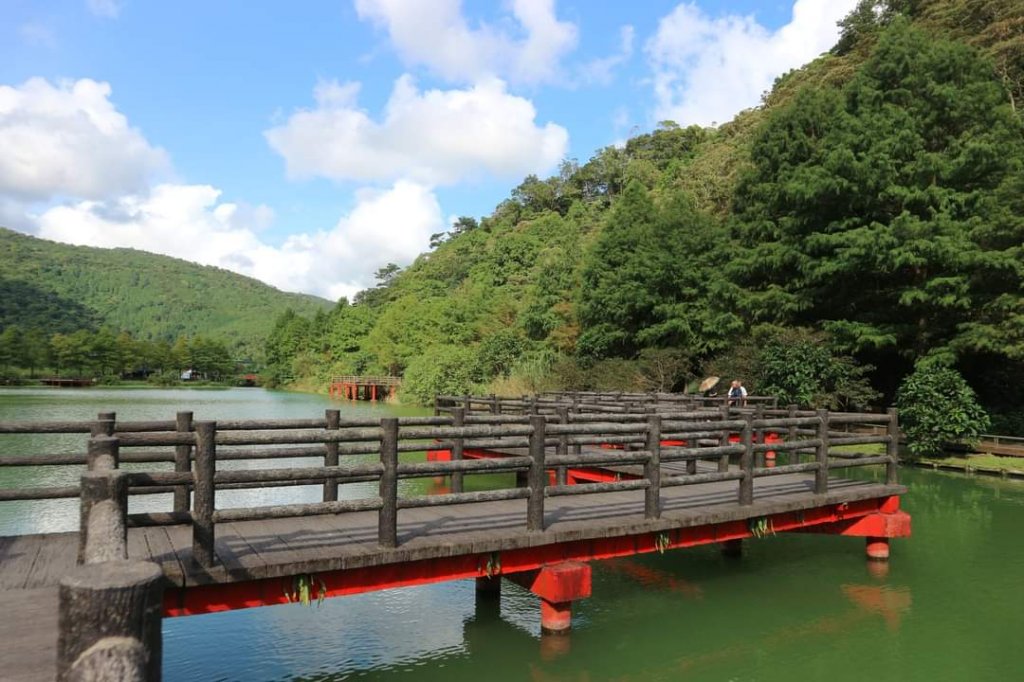 〔宜蘭員山〕望龍埤環湖步道〔冬山〕仁山植物園封面圖