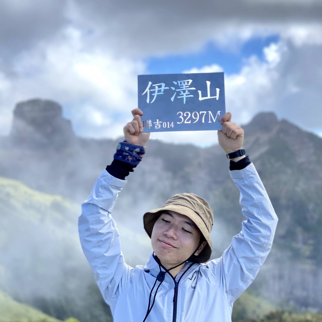 大霸群峰(大鹿林道上九九山莊)_1443060