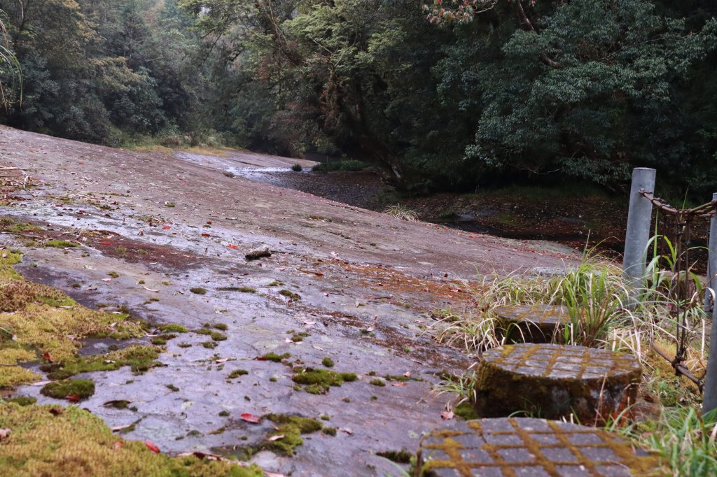 豐山眠月：石夢谷連走水漾千人洞_2757703