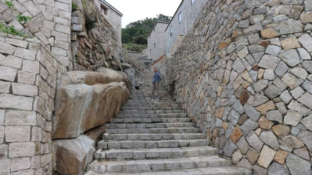 〔馬祖〕台灣離島小百岳NO98雲台山。馬祖列島就像灑落在太平洋上的一串珍珠 閃耀著光芒_2239345
