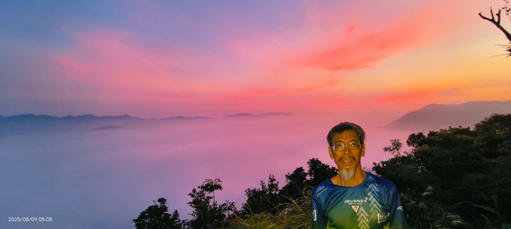 北宜郊山之濫觴 #琉璃光雲海 #月圓雲海 #日出雲海 #火燒雲 8/9封面圖