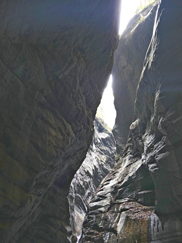 多納鬼斧神工峽谷尋幽順登藤枝山2018/04/06 _305626