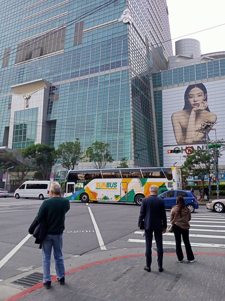 台北忠孝東路四段&五段、信義商圈步道尋寶趣【齊心鞋力，益起行走】_2038751