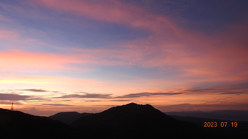 大屯山日出晨曦彩雲飛 7/19_2223309