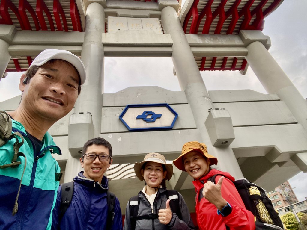 《中正山 × 紗帽山｜穿越北投古道與山林的一日縱走！》封面圖