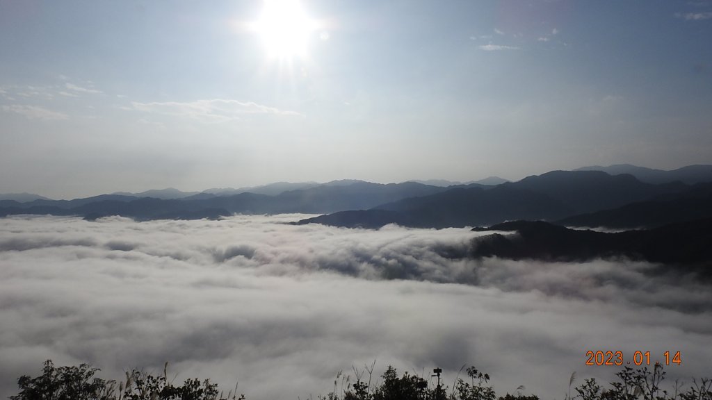 翡翠水庫壩頂/新店四十份公墓雲海+斜射光，個人在此最有層次最美的一次雲海_1993162