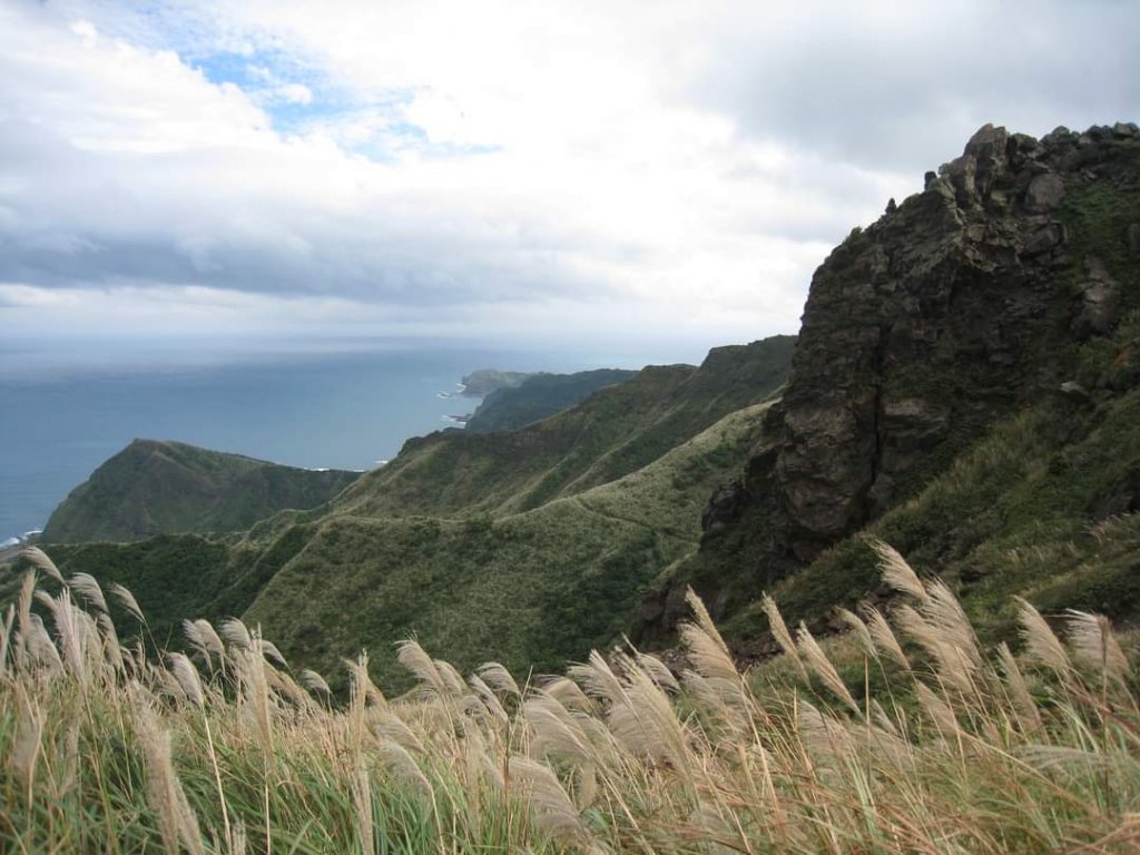 （瑞芳）三層橋一線天 樹梅坪古道  小金瓜露頭 不厭亭 茶壺山〔七堵 〕大牛稠登山步道 富民親水公園_2127037