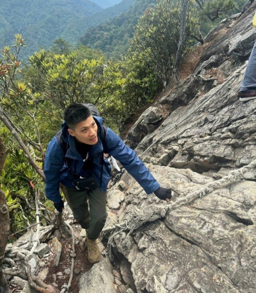 【中級山縱走】最美中級山，鳶嘴西稜縱走（鳶嘴山，醜崠山，長壽山）_2741368