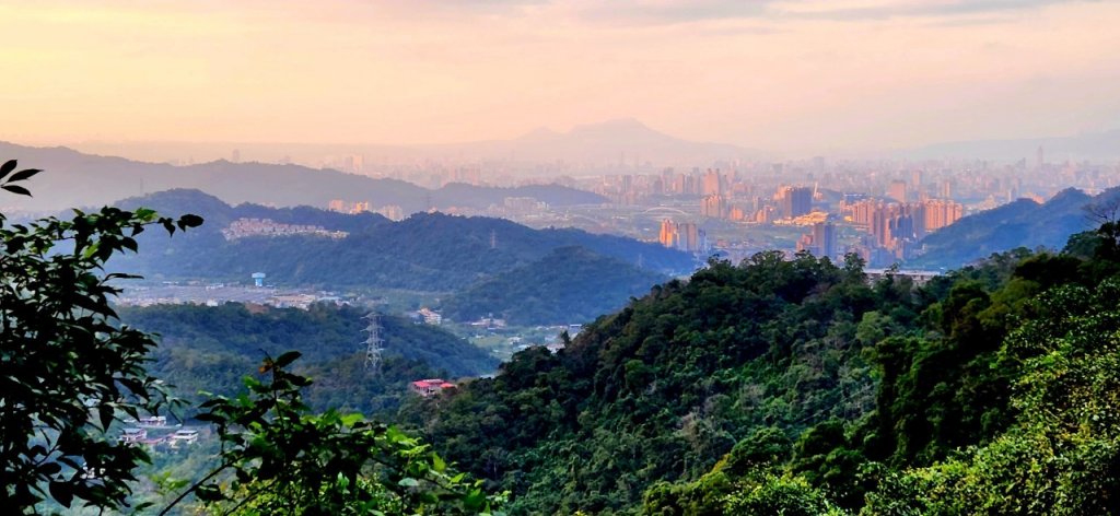 土城天上山，大暖尖山，猴洞，清水石門山，桐花公園，賞螢步道，承天禪寺，桃園福源山封面圖