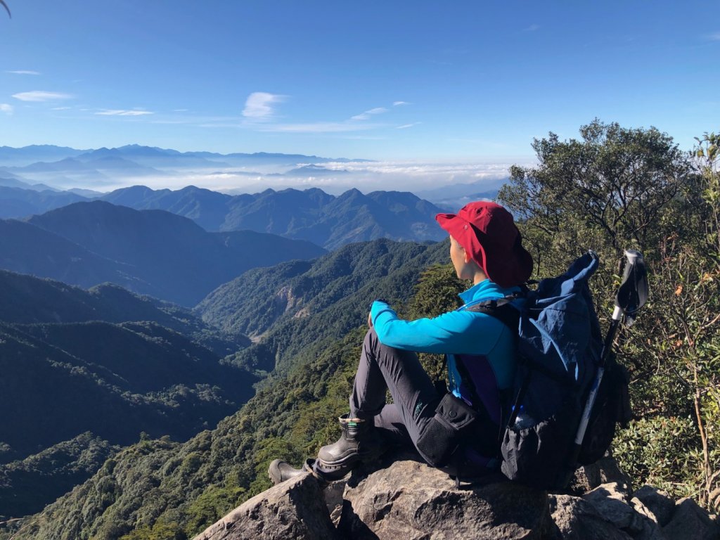 鳶嘴山的懸崖峭壁.特別誘人_752088