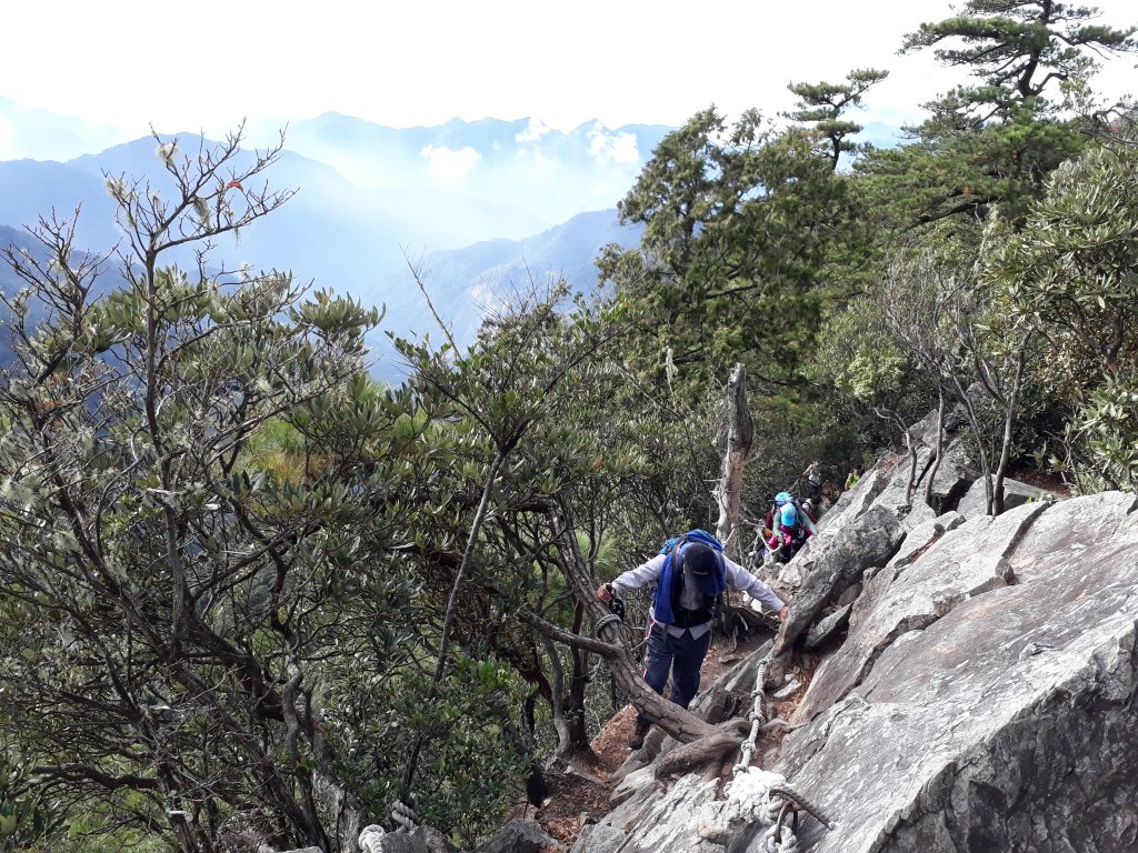 鳶嘴山-稍來山-稍來南峰下_1087982