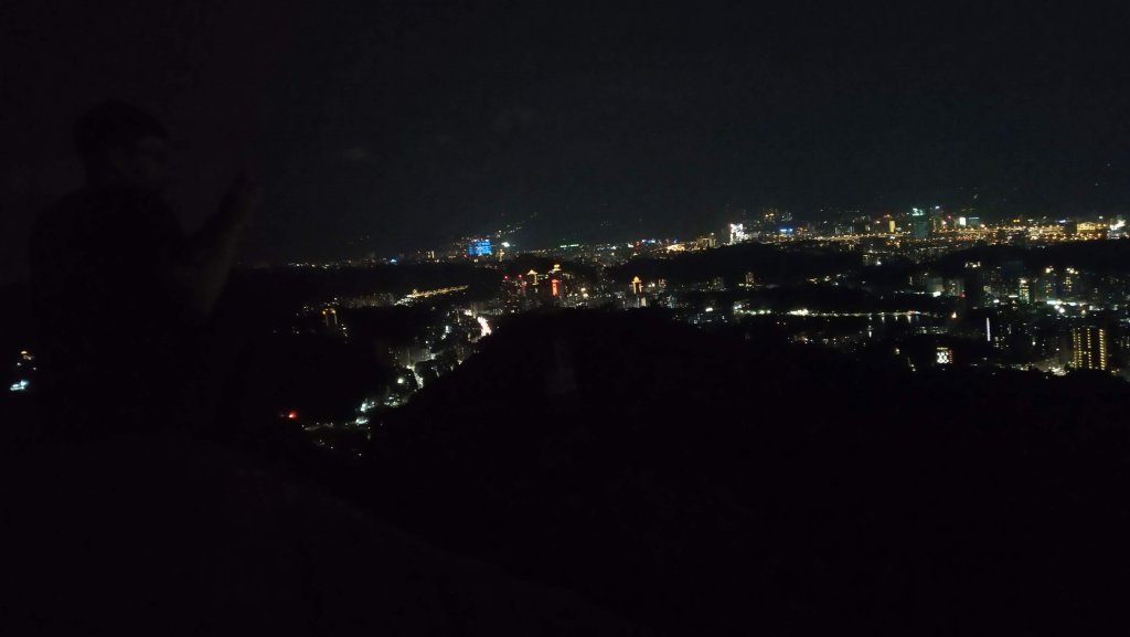 夜訪金面山_916387