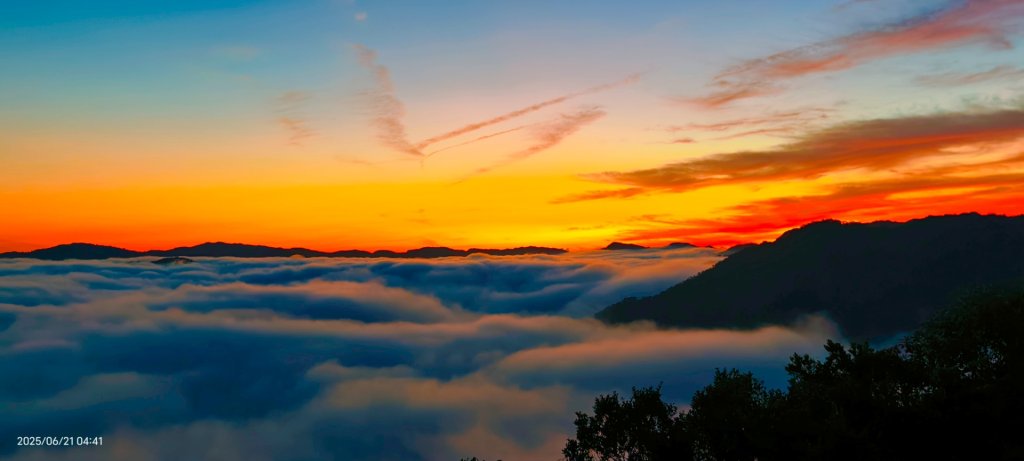 北宜郊山之濫觴 #琉璃光雲海 #日出雲海 #觀音圈雲海 #海景第一排 6/21封面圖