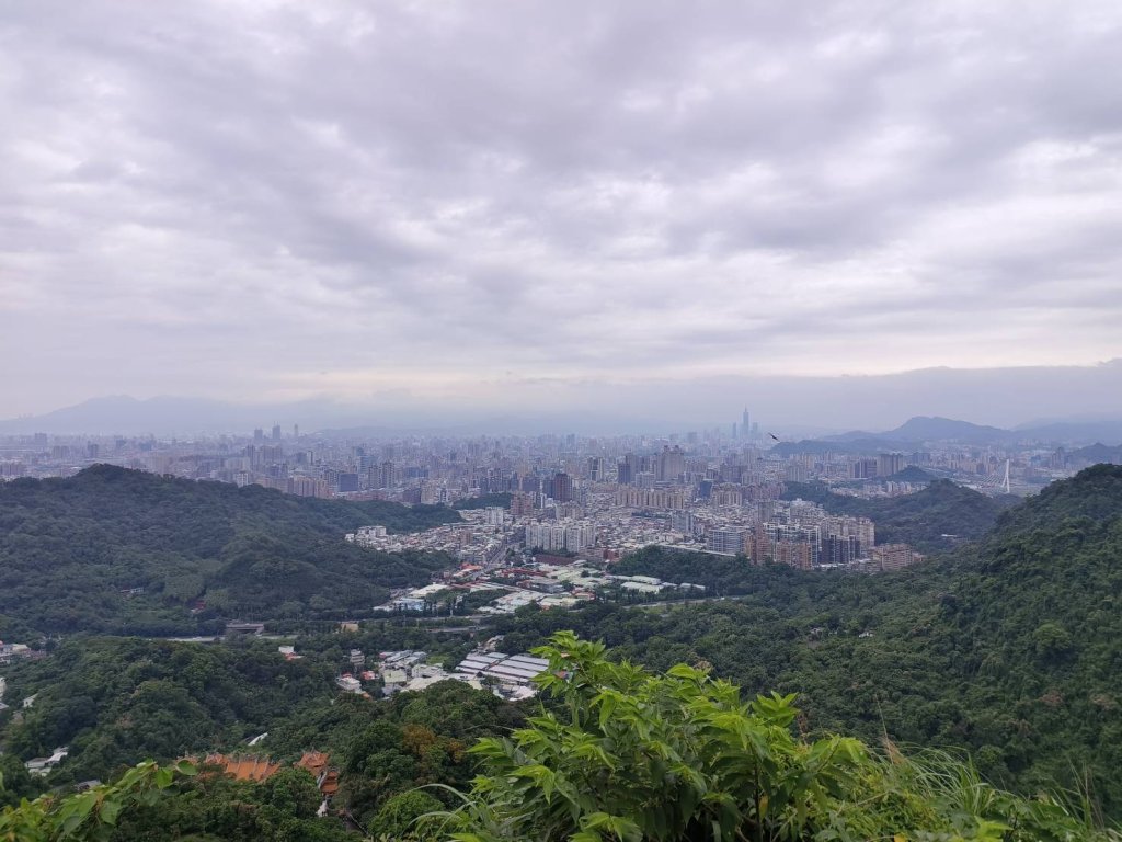 新北市-烘爐地山封面圖