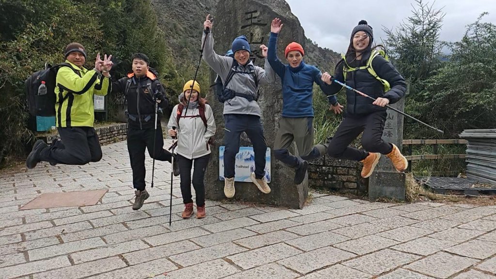 20250122 三角貓🐱遊玉山前峰玩瘋了🌀封面圖