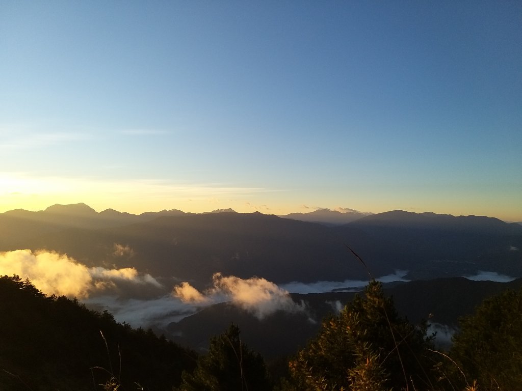 治腳癢之看見積雪的雪山_1534011