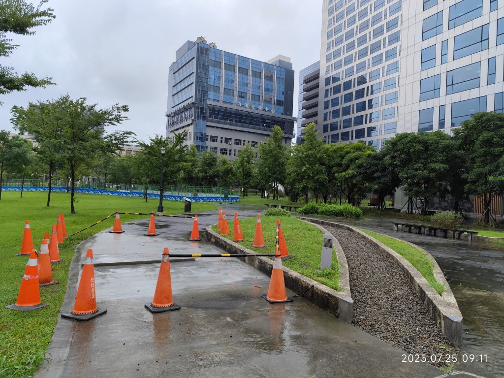 北投區漫遊：法鼓山農禪寺→磺港溪步道→北投垃圾焚化廠景觀台→舊雙溪河步道→五分港溪畔→屈原宮_2846682
