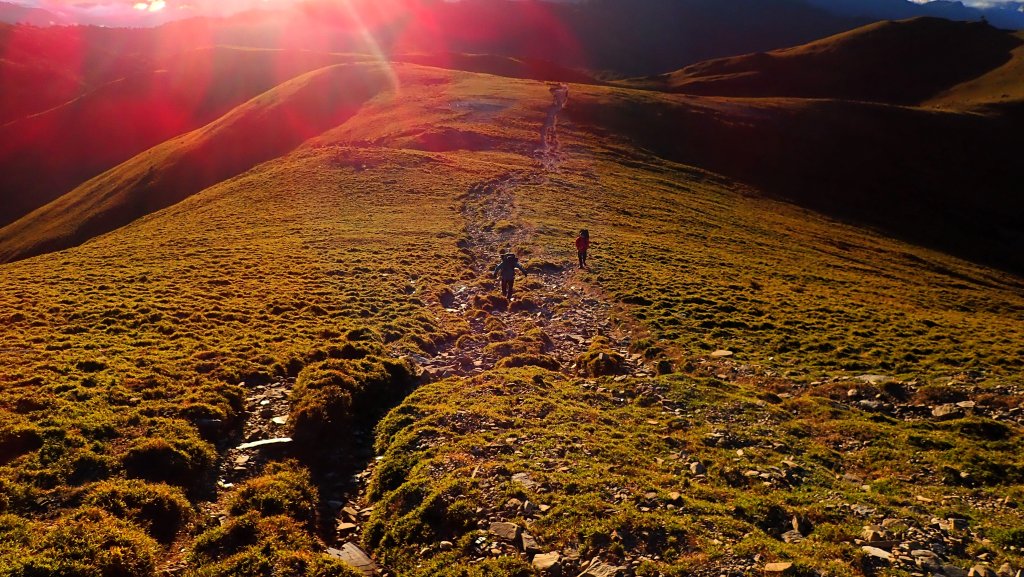 深秋綺麗山景和雲海的饗宴戒茂斯上嘉明湖山遊記_2947352