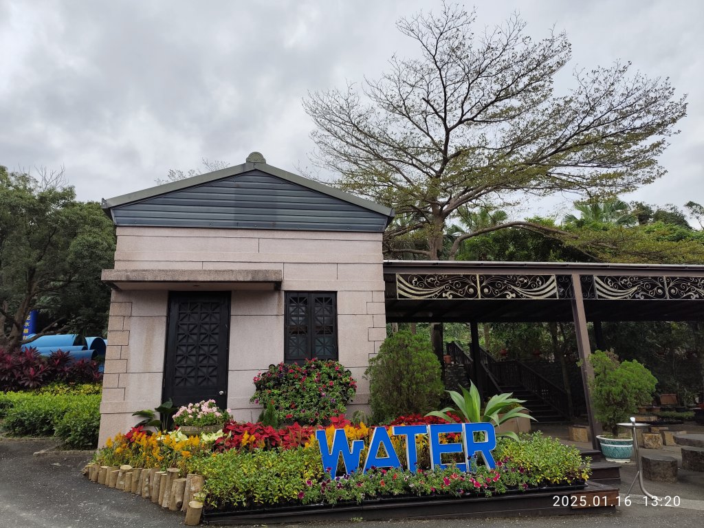 4-3 臺北自來水園區 - 自來水博物館導覽→噴泉庭園→輸配水器材展示區_2692941