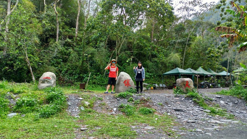 武界一線天～徒步感受大自然的美_882337